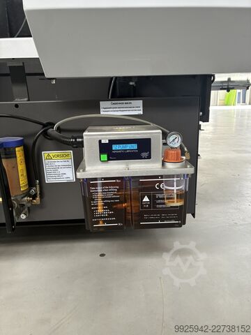 Spritzgießmaschine YIZUMI P350H/ IU1610