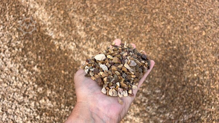 Mobile crushing plant / stone crusher Constmach Mobile Crushing Plant Mobile vertical shaft impact crushing