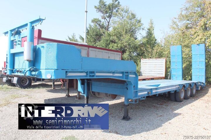 Lowbed semitrailer for transportation of construction machinery CTC carrellone rampe verricello usato