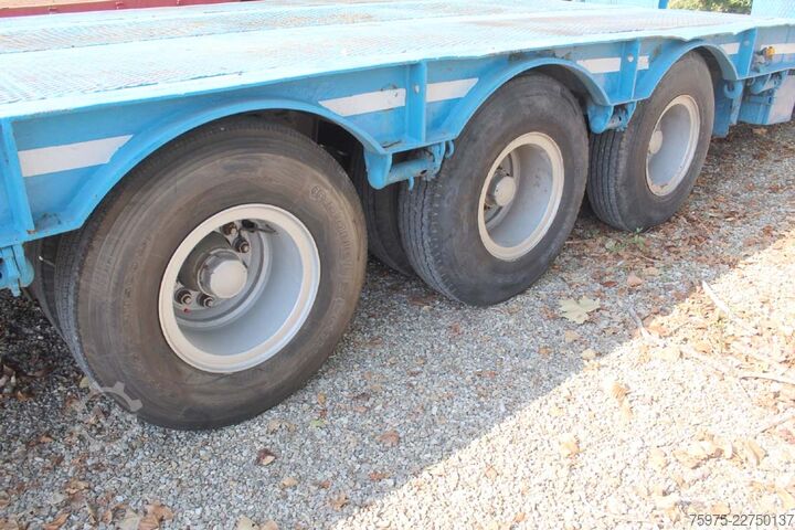 Lowbed semitrailer for transportation of construction machinery CTC carrellone rampe verricello usato