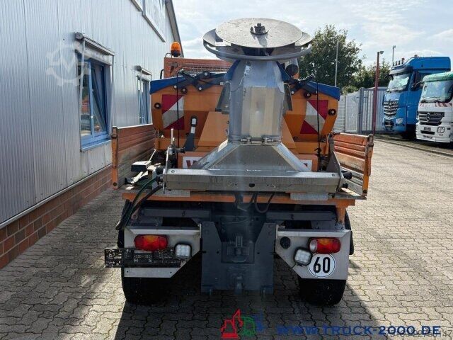 High top van Multicar Boki HY1252B 4x4 Winterdienst Schild + Streuer