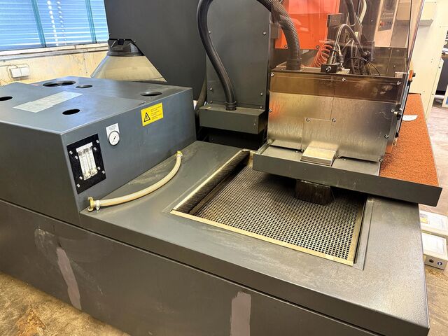 Drahterodiermaschine CHARMILLES ROBOFIL 2020-1