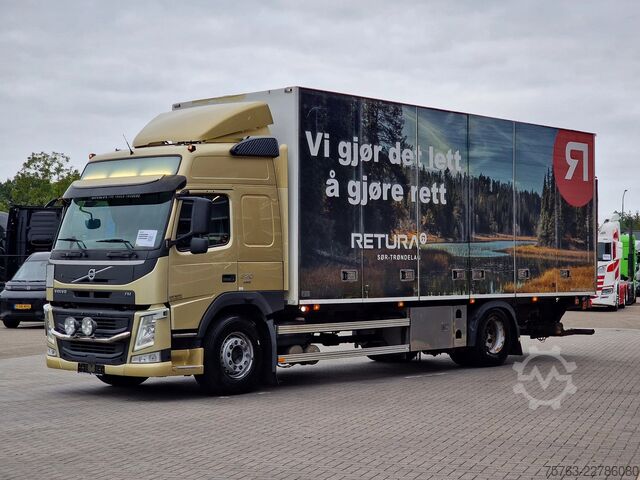 Suitcase Volvo FM 370 Globetrotter 4x2 - Buggsbygg box with si...