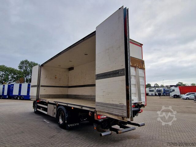 Suitcase Volvo FM 370 Globetrotter 4x2 - Buggsbygg box with si...