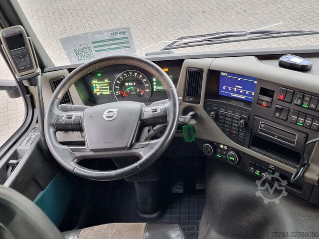 Suitcase Volvo FM 370 Globetrotter 4x2 - Buggsbygg box with si...