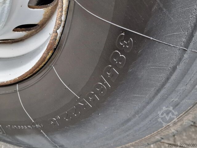 Suitcase Volvo FM 370 Globetrotter 4x2 - Buggsbygg box with si...