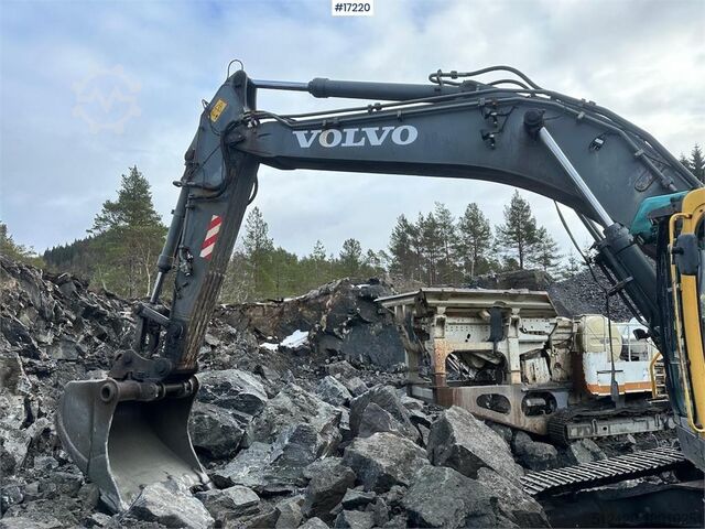 Crawler excavator Volvo EC360 BLC Tracked excavator w/ digging bucket and