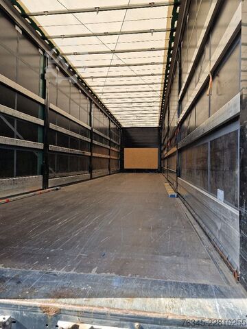 Auflieger mit Pritsche & Plane WIELTON Curtainsider NS-3 K schwarz, Edscha, Liftachse