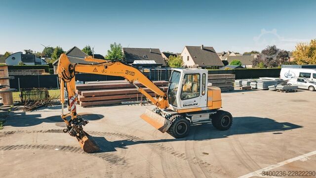 Excavator Liebherr A310B