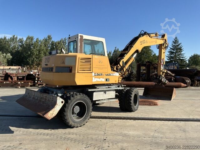 Excavator Liebherr A310B