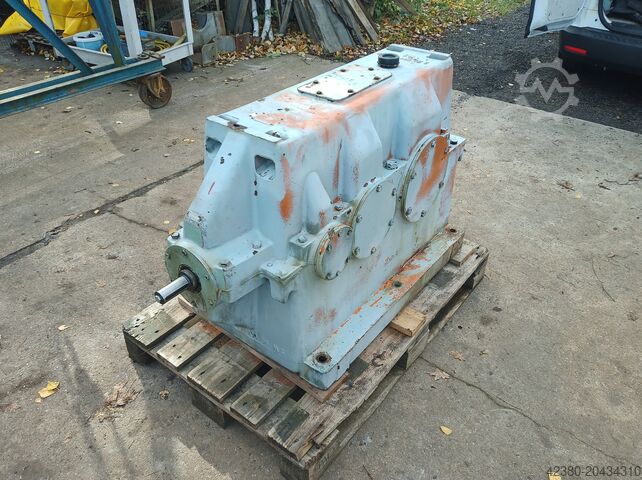 Industriegetriebe Kegelstirnradgetriebe ASUG Penig Flender TGL 21815/ 10LA1-224/315x160