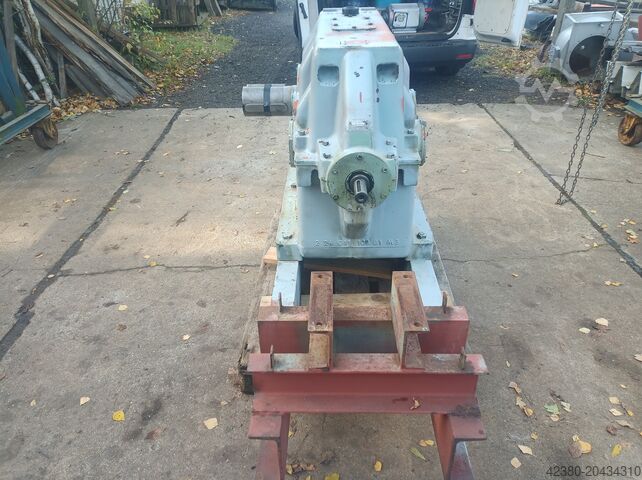 Industriegetriebe Kegelstirnradgetriebe ASUG Penig Flender TGL 21815/ 10LA1-224/315x160