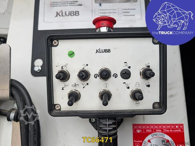 Hebebühne Renault Master 145.35 nacelle