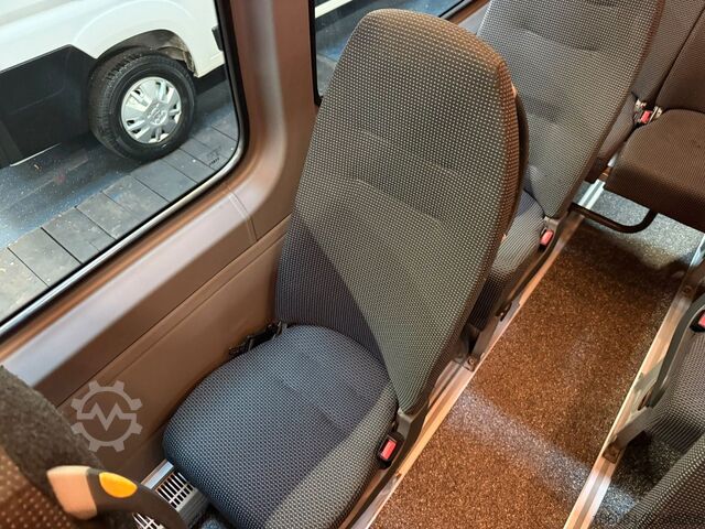 Minibus MERCEDES-BENZ Sprinter 516 Transfer 45 Evobus Klima STHZ 19+1
