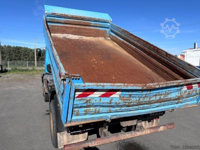 Three-sided tipper truck MAN Dreiseitenkipper MAN 18.224 Meiller DSK