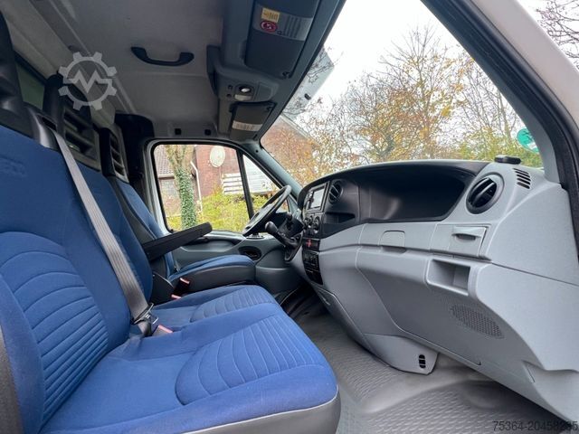 Box van IVECO Daily 35C15 Hpi Koffer Ahk Klima Lkw 3,5t Euro4