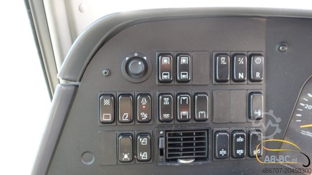 Motor coach MERCEDES-BENZ Tourismo 52 Sitze EURO 6