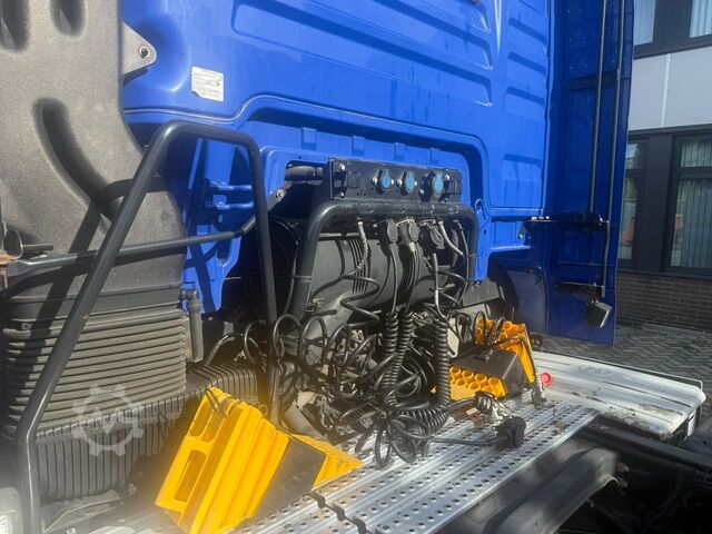 Standard-SZM MAN TGX | Lifting axle | Steering axles | Retarder ...