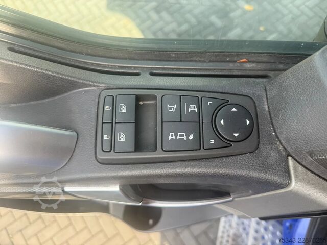 Standard-SZM MAN TGX | Lifting axle | Steering axles | Retarder ...