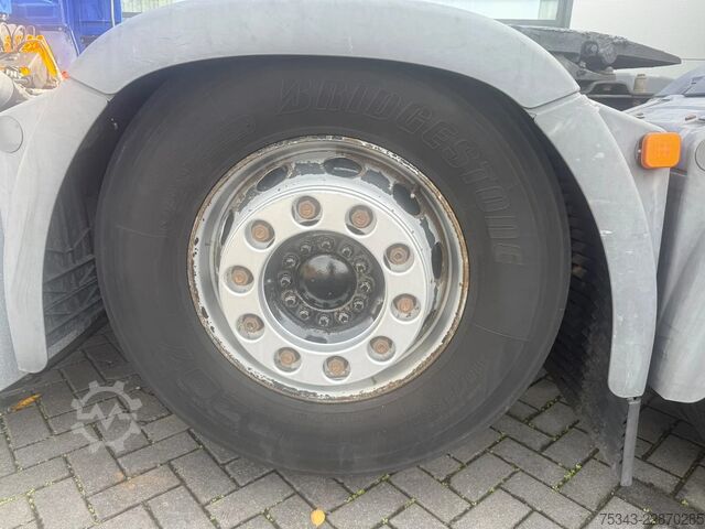 Standard-SZM MAN TGX | Lifting axle | Steering axles | Retarder ...