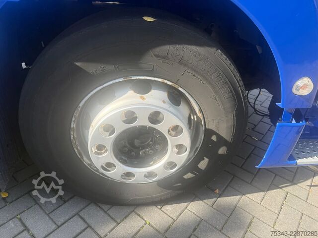 Standard-SZM MAN TGX | Lifting axle | Steering axles | Retarder ...