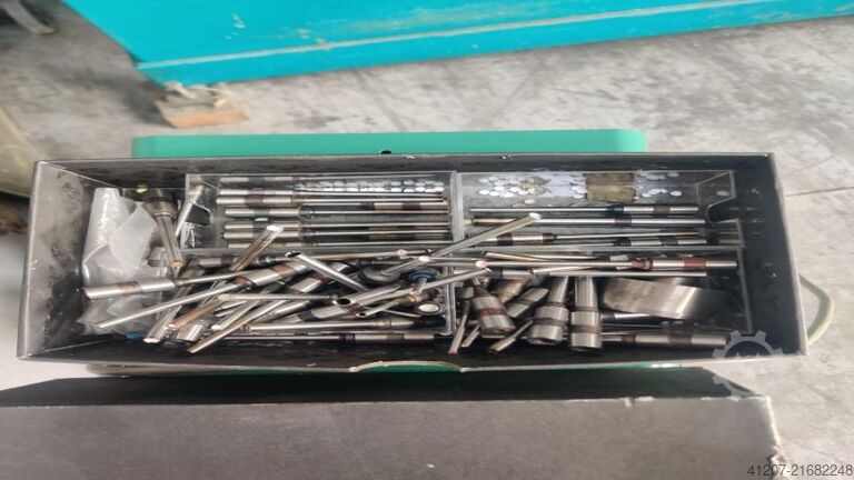 Verschiedene Nagel citoborma 180