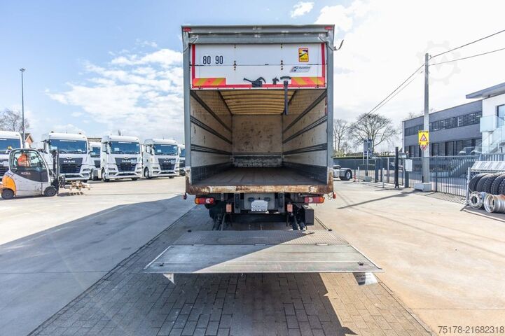 Box body RENAULT MIDLUM 270 (18t) DXI + Dhollandia