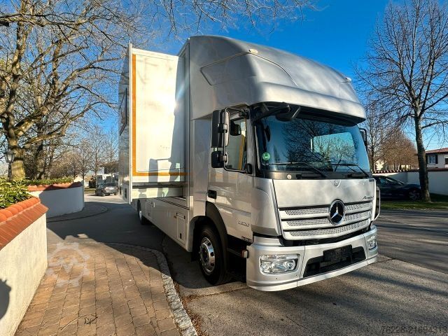 Cattle truck MERCEDES-BENZ Pferdetransporter