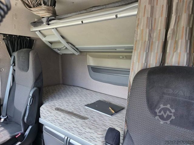 Standard tractor unit DAF XF 460 Standard + Krone Gardine Coiler Standard