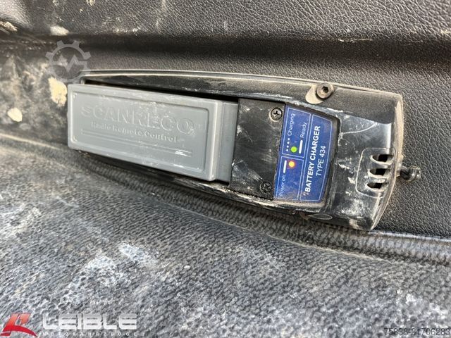 Dreiseitenkipper LKW MERCEDES-BENZ Arocs 1832 Kipper+ Kran Palfinger PK9501*205TKM*