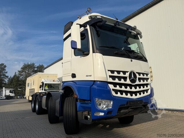 Truck chassis MERCEDES-BENZ Arocs 5 MB 3248 LK 8x4/4 1Bett Heizung Klima AHK