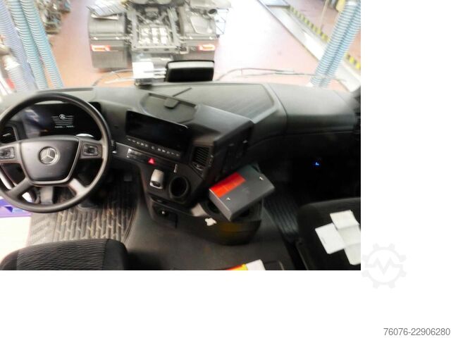 Truck chassis MERCEDES-BENZ Arocs 5 MB 3248 LK 8x4/4 1Bett Heizung Klima AHK