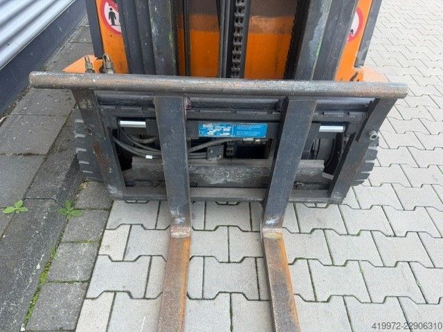 Electric 3-wheel forklift Still R50-15