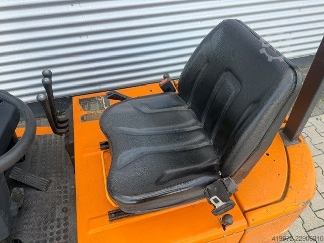 Electric 3-wheel forklift Still R50-15
