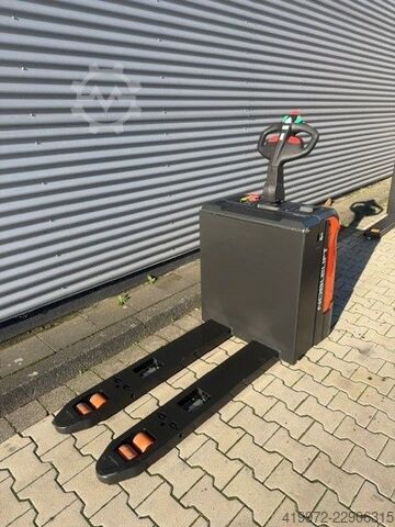 Electric Pallet Truck Noblelift PT20Li