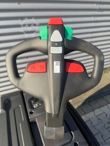 Electric Pallet Truck Noblelift PT20Li