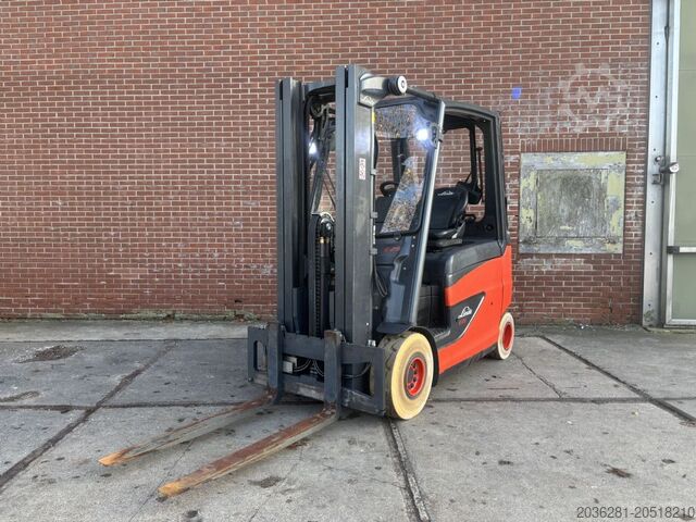 Electric 4-wheel forklift Linde E25HL-01/600