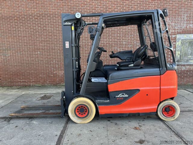 Electric 4-wheel forklift Linde E25HL-01/600