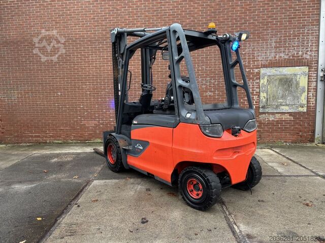 Elektro 4 Rad-Stapler Linde E50HL-01