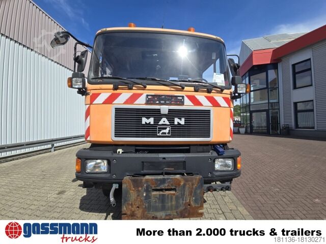 LKW-Fahrgestell MAN F10 26.272 6x6, F90