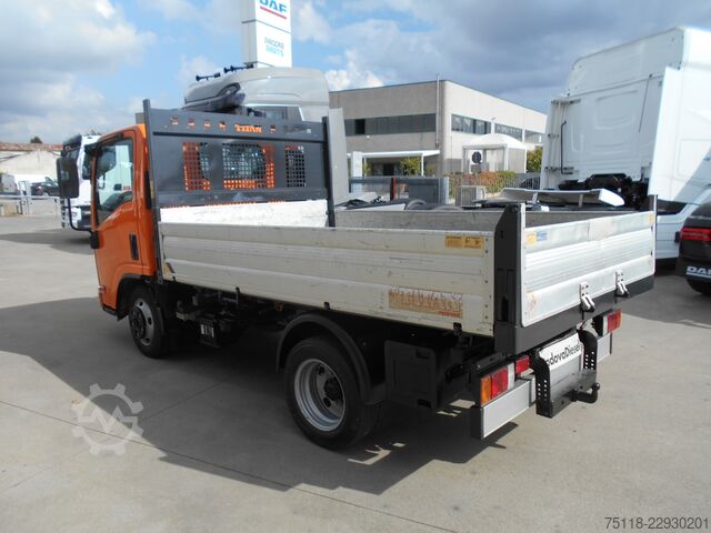 Three-way tipper van Isuzu M21 RIBALTABILE TRILATERALE