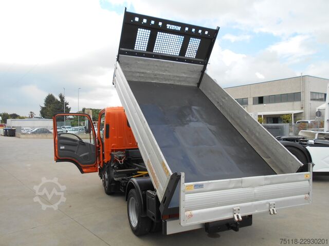 Three-way tipper van Isuzu M21 RIBALTABILE TRILATERALE