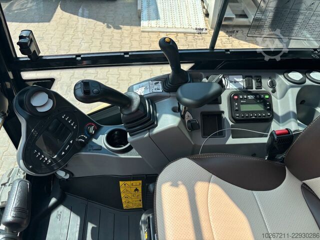 Mini excavator BOBCAT E 27  - Exclusive Edition 1of1