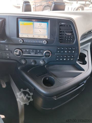 Standard tractor unit FORD F-MAX 500