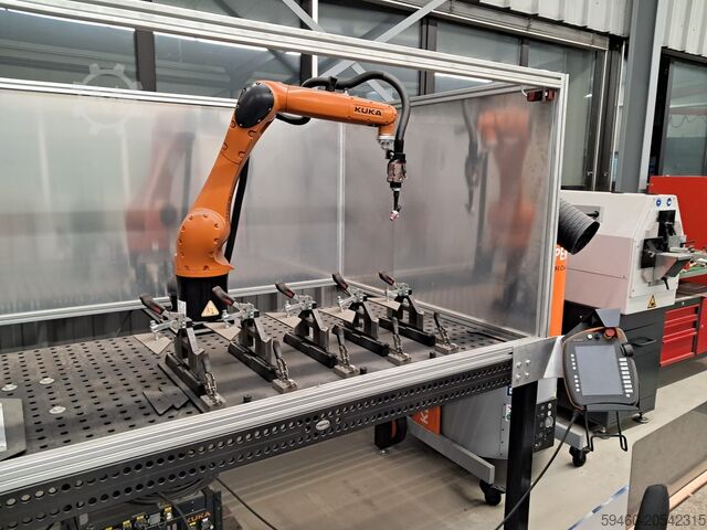 Schweißroboter KUKA KR C4 compact