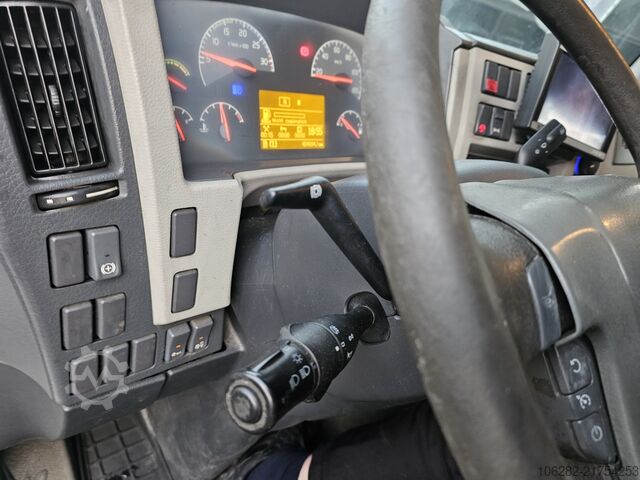 Box truck Volvo FL 240 4x2 16tons Seitentüren Koff