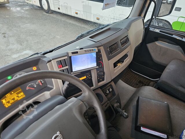 Box truck Volvo FL 240 4x2 16tons Seitentüren Koff