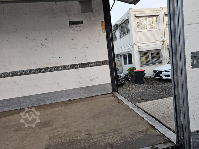 Box truck Volvo FL 240 4x2 16tons Seitentüren Koff