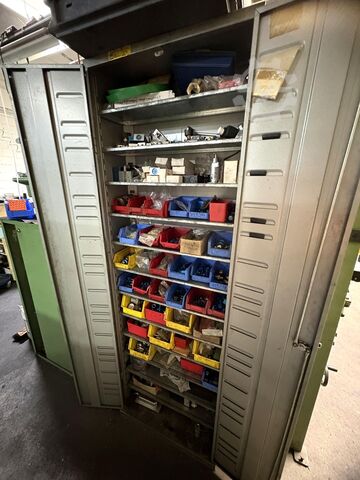 Workshop cabinet with contents KAISER + KRAFT Workshop Cabinet with Contents