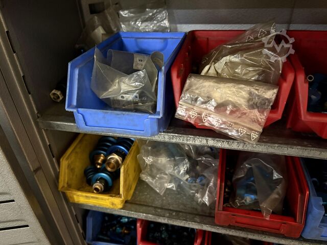 Werkstattschrank mit Inhalt KAISER + KRAFT Workshop Cabinet with Contents